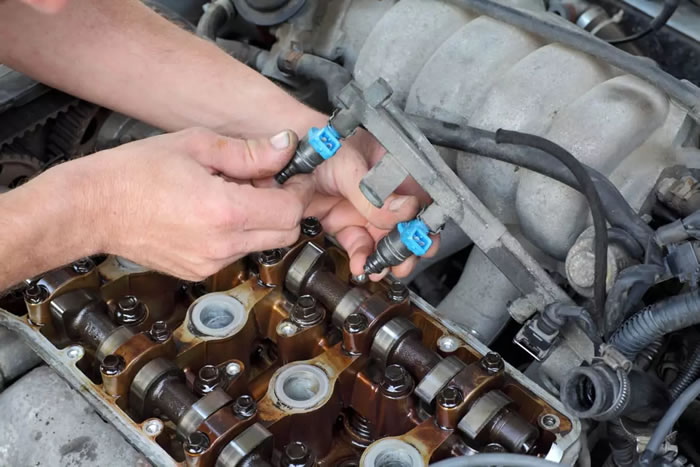 Fuel Injector Cleaning in Dickinson, TX